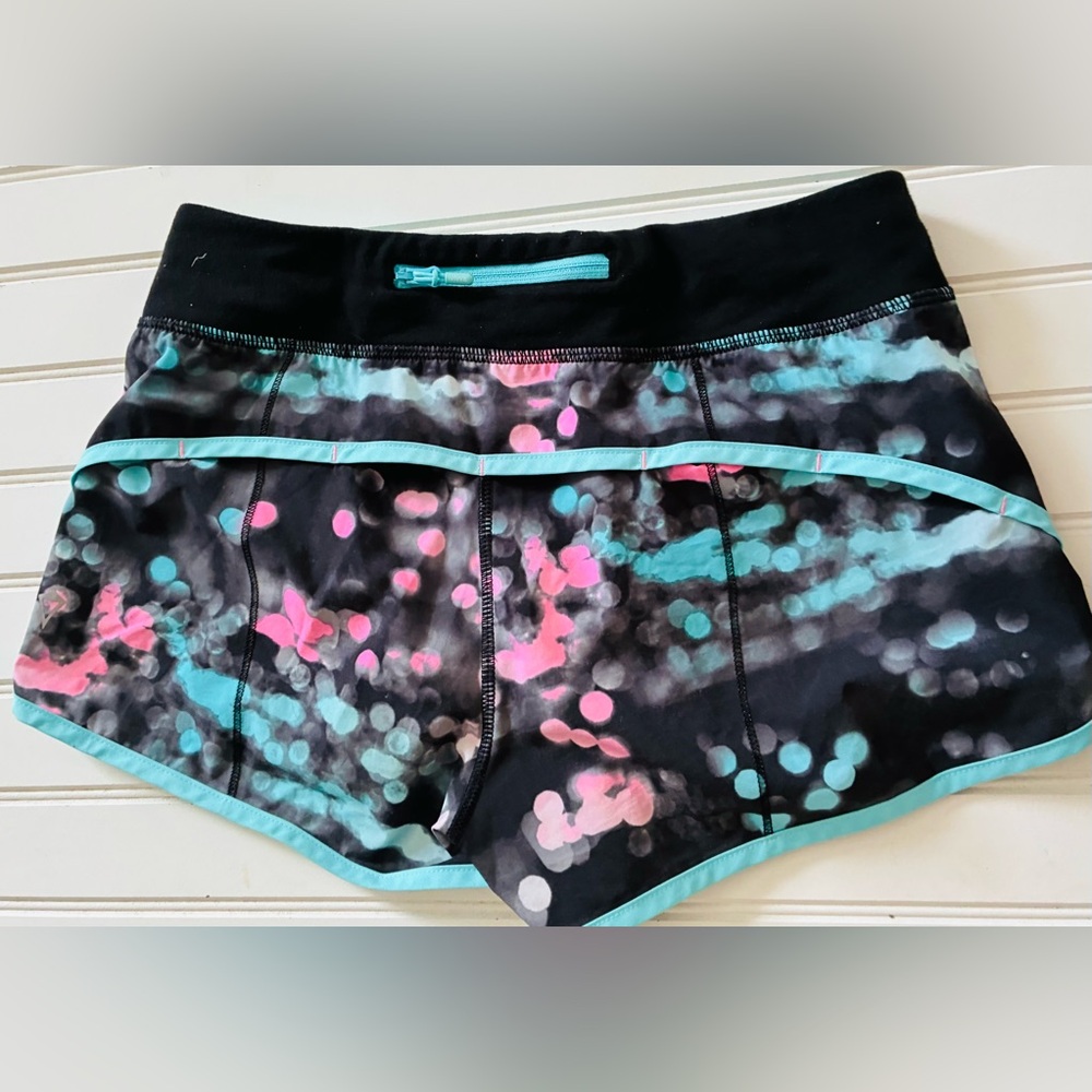 IVIVVA by LULULEMON girls size 14 speedy shorts